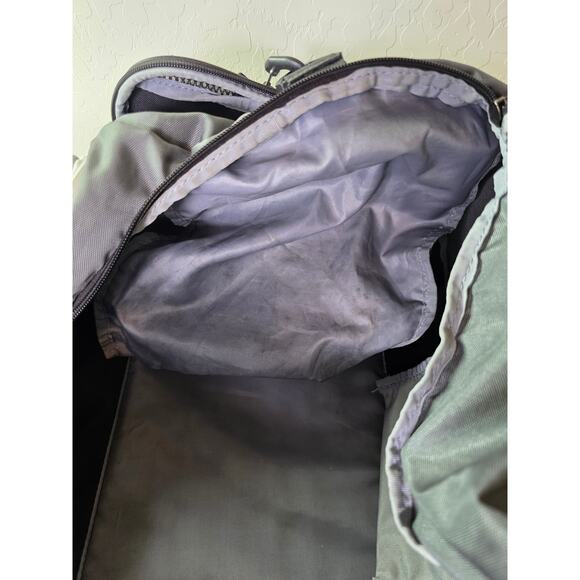 UNDER ARMOUR Storm Gray Duffle Gym Athletic Baseball Basketball Bag 20" - Picture 12 of 14